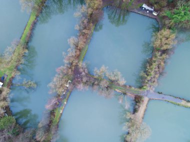 Kırsal, göl ve orman, Belçika, Bousval havadan görünümü