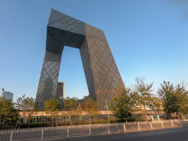 Beijing, Çin Cctv Kulesi. Pekin'de CCTV Genel Müdürlük mavi gün boyunca. Bir döngü altı yatay ve dikey bölümleri bir toplam alanı 473,000 m² 11/25/2018, Cctv yapıdır