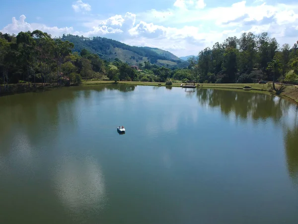 Vista Aérea Hermosa Pareja Bote Pedal Lago Brasil Drone Vista —  Fotos de Stock