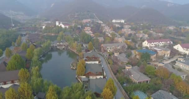 Luftaufnahme Teurer Villen Wohlhabender Landschaft Neben Dem Berg Vorort Von — Stockvideo