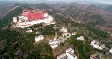 Putuo Zongcheng Budist tapınak, Chengde, sekiz dış tapınaklar biri hava görünümünü 1767 ve 1771 arasında inşa edilmiş ve Potala Sarayı Tibet'te sonra modellenmiştir. Chengde Mountain Resort. Çin