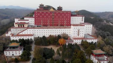 Putuo Zongcheng Budist tapınak, Chengde, sekiz dış tapınaklar biri hava görünümünü 1767 ve 1771 arasında inşa edilmiş ve Potala Sarayı Tibet'te sonra modellenmiştir. Chengde Mountain Resort. Çin