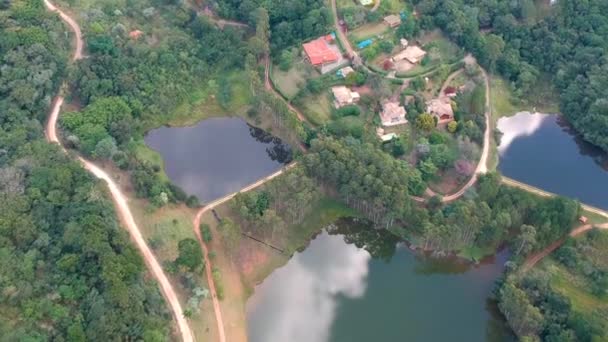 Küçük Bir Göl Çiftlik Alanı Villa Tropikal Orman Yeşil Bir — Stok video