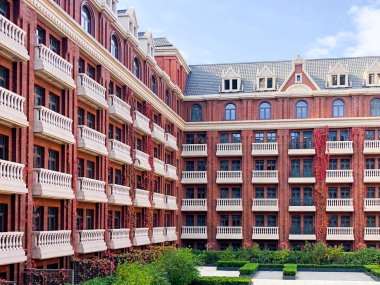 5 yıldızlı otel The Ritz Carlton neoklasisizm bina yazın. Tianjin. Çin. 