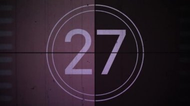Film vintage için geri sayım 30'dan 1. Film film şeridi üzerindeki grunge arka plan geri sayım numarasıyla. 2D animasyon eski vintage film geri sayım sayacı film için aşağı retro başlatmak için sunum.