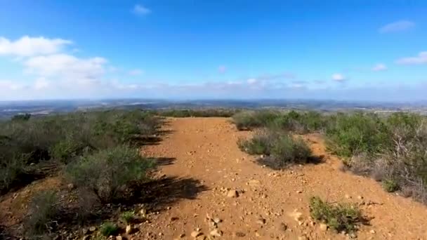 Genom Små Stigar Till Toppen Berget Svart San Diego Kalifornien — Stockvideo