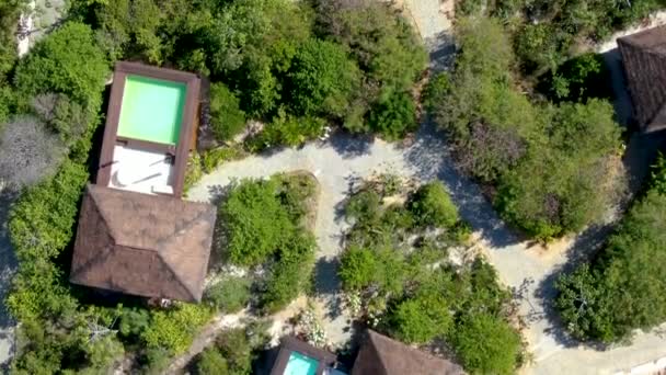 Pemandangan Udara Villa Mewah Dengan Kolam Renang Hutan Tropis Vila — Stok Video