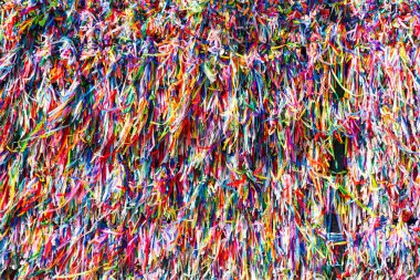 Igreja de Nosso Senhor Bonfim, Salvador, Brezilya Bahia bulunan bir Katolik Kilisesi var. Nerede insanlar kravat süre şeritlere kilisenin önünde dilekler ünlü turistik yer.