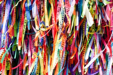 Igreja de Nosso Senhor Bonfim, Salvador, Brezilya Bahia bulunan bir Katolik Kilisesi var. Nerede insanlar kravat süre şeritlere kilisenin önünde dilekler ünlü turistik yer.