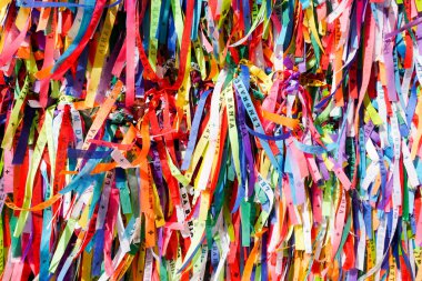 Igreja de Nosso Senhor Bonfim, Salvador, Brezilya Bahia bulunan bir Katolik Kilisesi var. Nerede insanlar kravat süre şeritlere kilisenin önünde dilekler ünlü turistik yer.