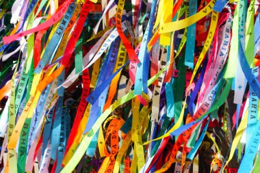 Igreja de Nosso Senhor Bonfim, Salvador, Brezilya Bahia bulunan bir Katolik Kilisesi var. Nerede insanlar kravat süre şeritlere kilisenin önünde dilekler ünlü turistik yer.
