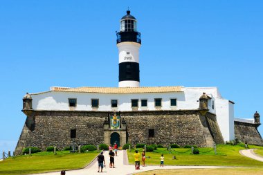 Farol da Barra (Barra deniz feneri) Salvador, Bahia, Brezilya. Bahia, Bahia de Todos os Santos Körfezi, Farol da Barra Lighthouse Salvador tarihi mimarisi
