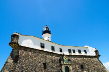 Farol da Barra (Barra deniz feneri) Salvador, Bahia, Brezilya. Bahia, Bahia de Todos os Santos Körfezi, Farol da Barra Lighthouse Salvador tarihi mimarisi.