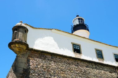 Farol da Barra (Barra deniz feneri) Salvador, Bahia, Brezilya. Bahia, Bahia de Todos os Santos Körfezi, Farol da Barra Lighthouse Salvador tarihi mimarisi.