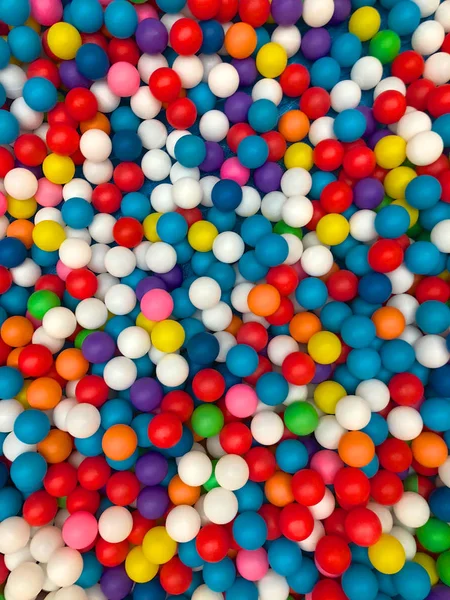 Üstten Görünüm Renkli Plastik Bir Havuzda Toplar Plastik Renkli Topları — Stok fotoğraf