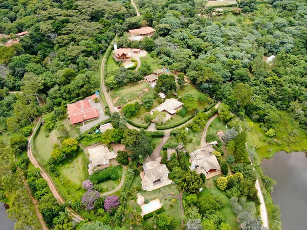 Vista Aérea Paisagem Vale Verde País Tropical Com Floresta Campo — Fotografia de Stock