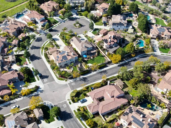 Luftaufnahme Vorstadtviertel Mit Identischen Wohlhabenden Villen Nebeneinander San Diego Kalifornien — Stockfoto