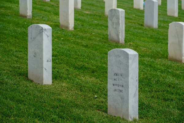 Cementerio Nacional Fort Rosecrans Con Lápidas Filas Durante Día Nublado —  Fotos de Stock