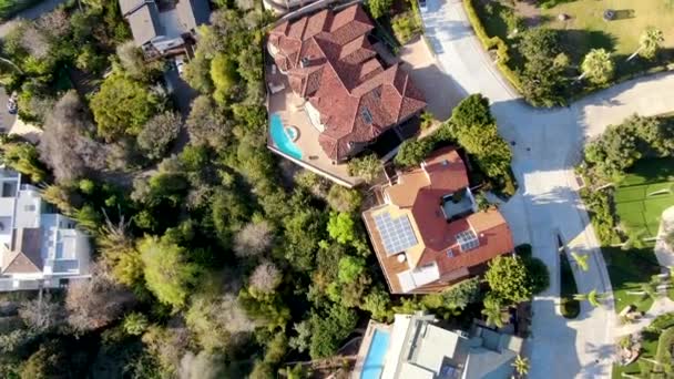 Vista Aérea Pequeña Ciudad Costera Jolla Con Bonitas Villas Ricas — Vídeo de stock