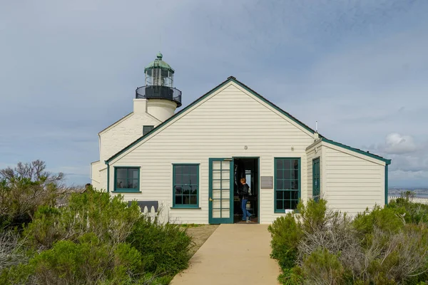 Oryginalne Point Loma Lighthouse Zabytkowej Latarni Znajduje Się Półwyspie Point — Zdjęcie stockowe