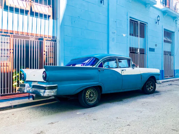 Blauer Klassischer Kubanischer Oldtimer Amerikanischer Klassiker Auf Der Straße Havana — Stockfoto