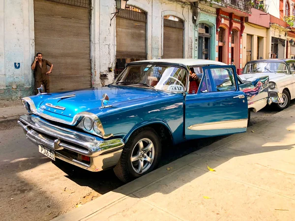 Modré Klasické Kubánské Veteránem Americká Klasické Auto Silnici Havaně Cuba — Stock fotografie