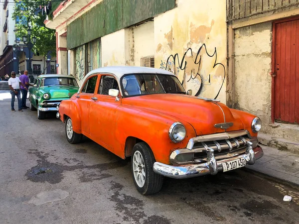 Rode Cubaanse Vintage Oldtimer Amerikaanse Oldtimer Weg Havana Cuba Famous — Stockfoto