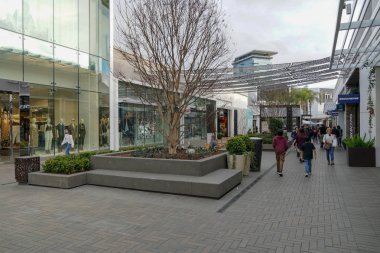 University Town Centre 'da UTC Westfield Alışveriş Merkezi. Upmarket zincir perakendeciler, bir film Tiyatrosu, restoranlar ile açık alışveriş merkezi. . La Jolla, San Diego, Kaliforniya, ABD. 