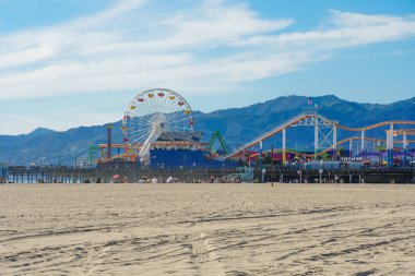 Pacific Park, Santa Monica Iskelesi 'nde bir aile lunaparkı. Los Angeles, Kaliforniya, ABD. Oceanfront eğlence parkı. Ünlü turist cazibe. 03/13/2019