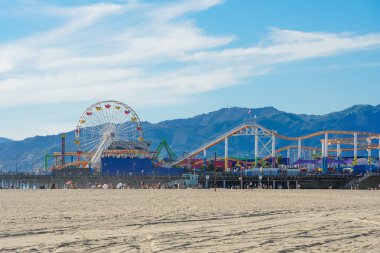 Pacific Park, Santa Monica Iskelesi 'nde bir aile lunaparkı. Los Angeles, Kaliforniya, ABD. Oceanfront eğlence parkı. Ünlü turist cazibe. 03/13/2019