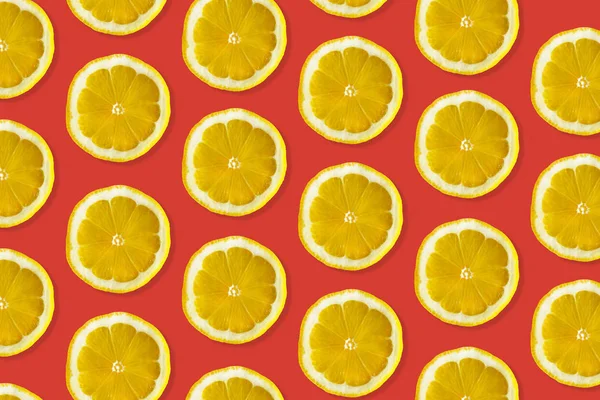 Творческий Узор Лимона Вид Сверху Свежие Цитрусовые Ломтики Красочном Фоне — стоковое фото