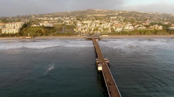 Vista Aérea Del Muelle San Clemente Con Playa Costa Antes — Vídeos de Stock