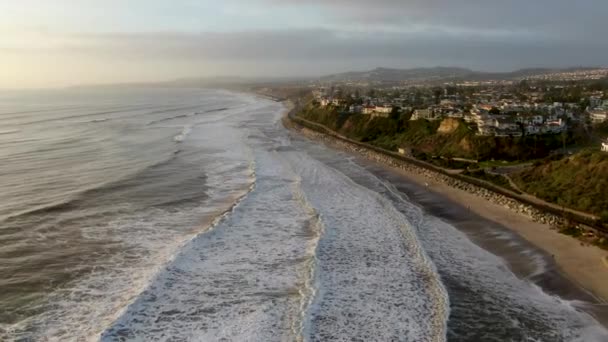 Vista Aérea Playa Costa San Clemente Antes Del Atardecer Ciudad — Vídeo de stock