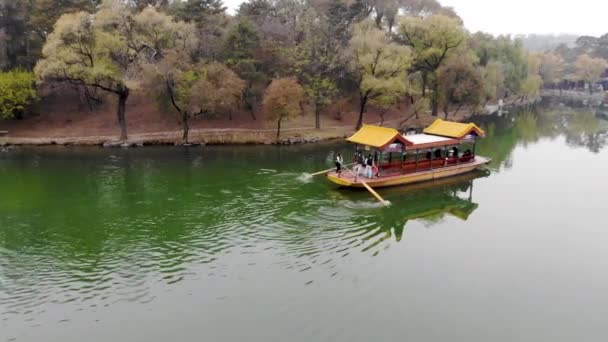 Aerial View Old Chinese Boat Lake Imperial Summer Palace Mountain — Stock Video