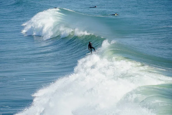 Surfisti Maschi Godono Grande Onda Prima Oceanside Nel Nord San — Foto Stock