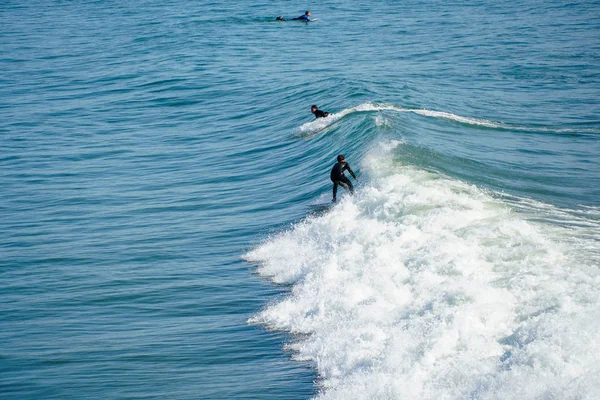 Hombre Surfistas Disfrutando Gran Ola Antes Oceanside Norte San Diego — Foto de Stock