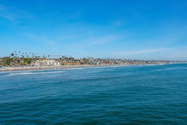 Människor Stranden Njuter Vacker Vårdag Oceanside Beach San Diego Kalifornien — Stockfoto