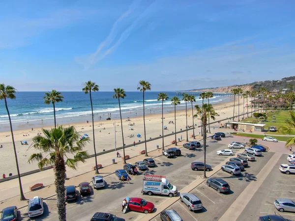 Vue Aérienne Parking Avec Des Voitures Face Plage Océan Pendant — Photo