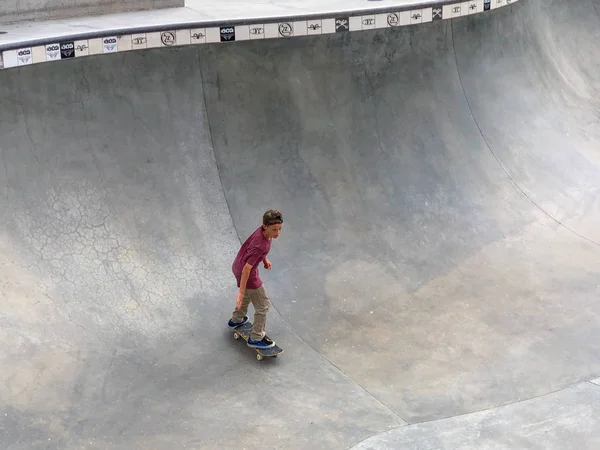 Skateboarder Venice Beach Skatepark Pool Beroemde Toeristische Attractie Venice Beach — Stockfoto