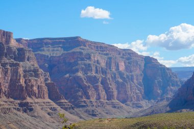 Güneşli bir gün boyunca Grand Canyon Milli Parkı pitoresk manzara. Arizona, Amerika Birleşik Devletleri. Ünlü seyahat hedef.