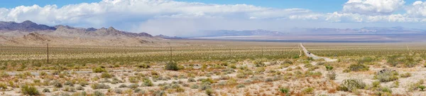 Deserto Sem Fim Estrada Reta Lado Joshua Tree Park Eua — Fotografia de Stock