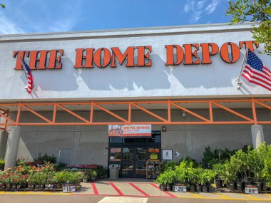 Oceanside, Kaliforniya, ABD 'deki Home Depot Mağazası. Home Depot ABD 'de en büyük ev geliştirme perakendeci ve inşaat hizmeti