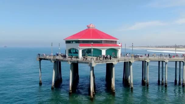 Widok Lotu Ptaka Huntington Pier Plażę Wybrzeża Słoneczny Letni Dzień — Wideo stockowe