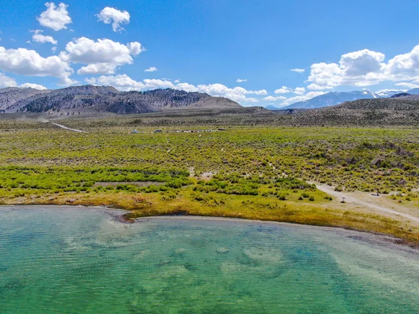 Vista Aérea Colorido Mono Lake Durante Temporada Verão Mono County — Fotografia de Stock