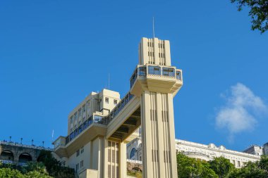 Lacerda Asansör, Salvador de Bahia, Brezilya ünlü turistik görünümü. Asansör şehir merkezini şehir merkezine bağlar.. 