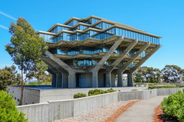 Geisel Kütüphanesi, Kaliforniya San Diego Üniversitesi, Amerika Birleşik Devletleri