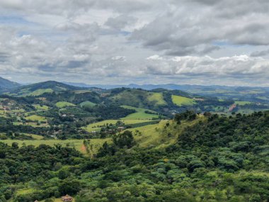 Havadan görünümü tropikal dağ Monte Alegre do Sul