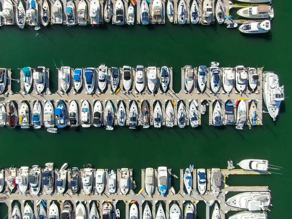 Aerial top view of boats and yachts in marina. — Stock Photo, Image