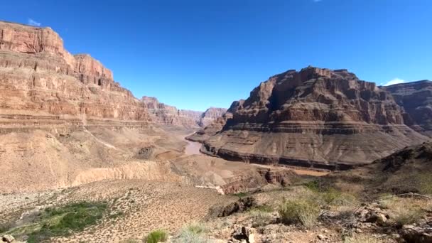 晴れた日にグランドキャニオン国立公園の絵のような景色 アリゾナ州 アメリカ 有名な旅行先 — ストック動画