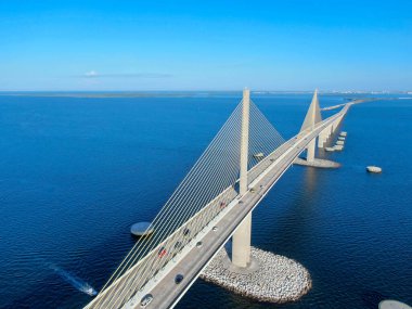 Sunshine Skyway Köprüsü 'nün hava görüntüsü